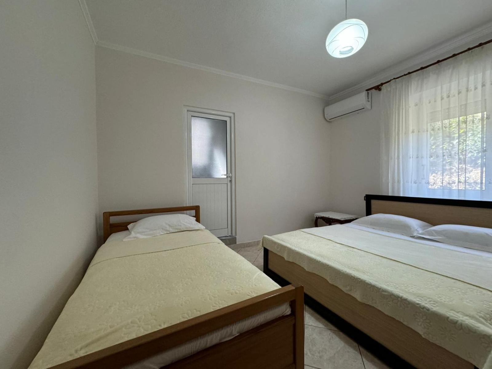 Isaraj Guest House Гирокастра Экстерьер фото